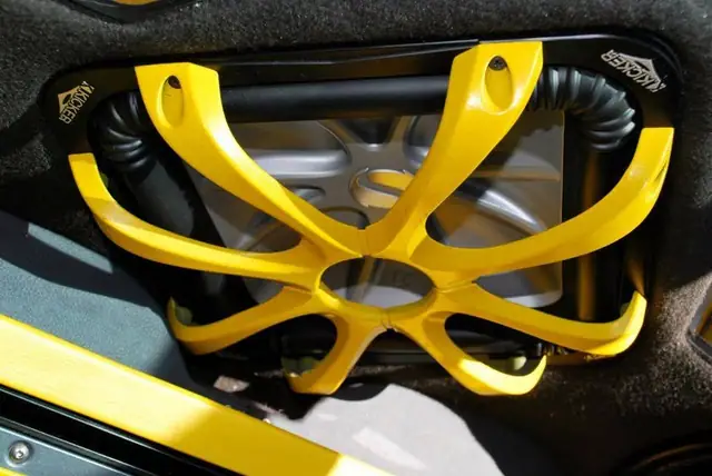 Audi TT — Kicker Demo Build — Galaxi Sound build 10