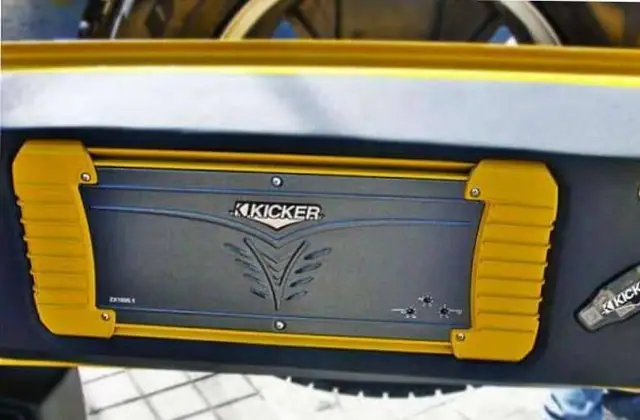 Jeep Wrangler Rubicon — Kicker Build — Galaxi Sound build 9
