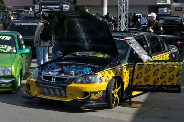 Honda Civic — Kicker Show Build — Galaxi Sound build 17
