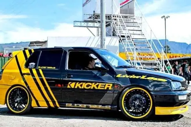 Volkswagen Golf — Kicker Build — Galaxi Sound build 4