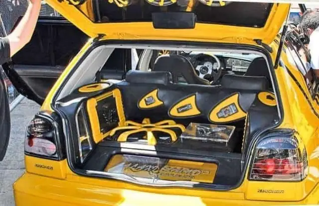 Volkswagen Golf — Kicker Build — Galaxi Sound build 7